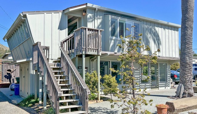 Art Gallery - A quaint upstairs apartment in the town of Bodega Bay.