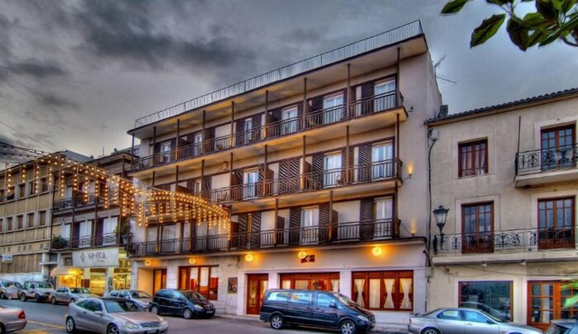 Art Pythia Hotel