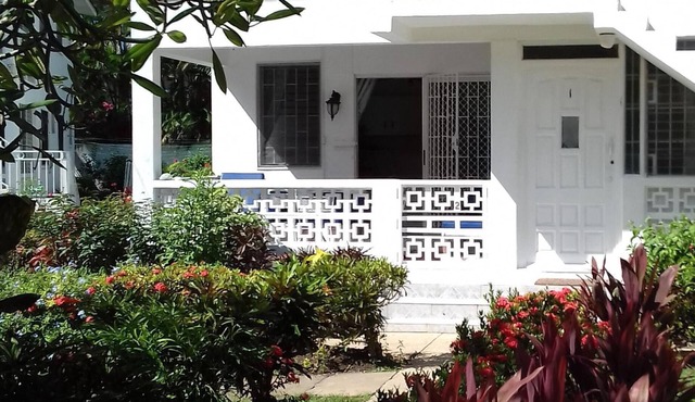 Art Studio 2 is set in lovely gardens,35 yards from the beach