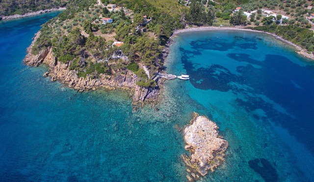 Art Villa next to the sea, 3 min from Agios Petros beach,3 bedrooms,3 bathrooms