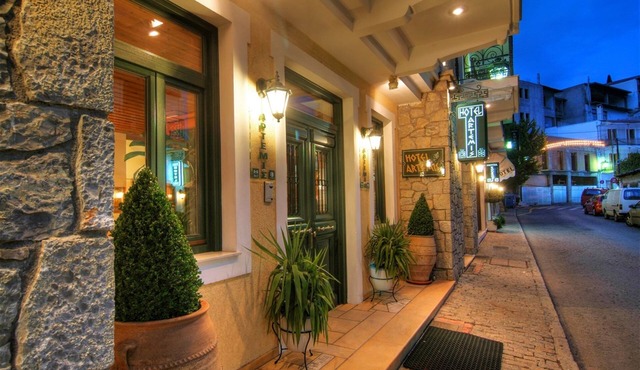 Artemis Hotel