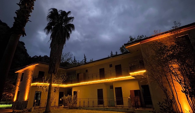 Artemis Hotel