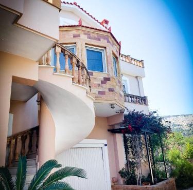 Artemis Residence