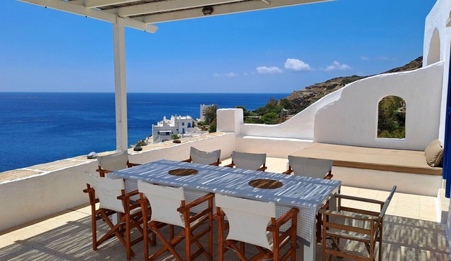 Artistic Villa Hideaway