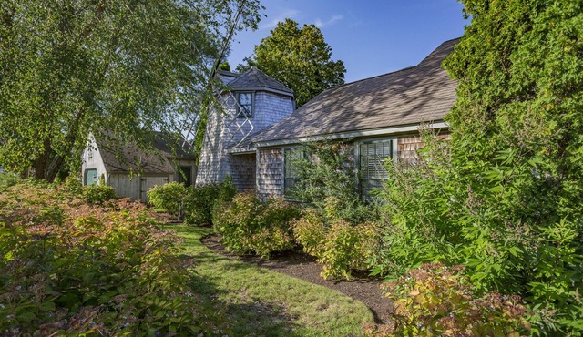 Artistically decorated "Windmill" House