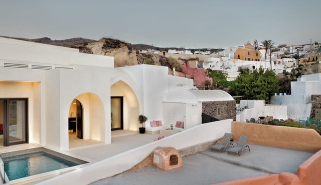 Artium Villa with Pool hosted by K&K