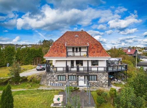 Arya villa