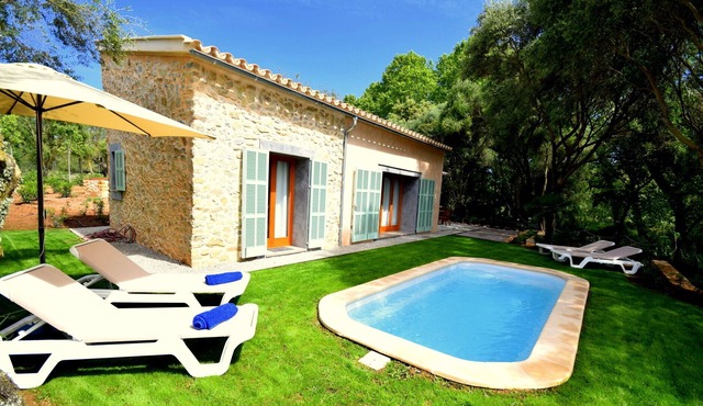 As new, modern and quiet Finca Mikeleta for max. 3 persons
