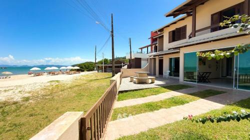 ASA | Beachfront House Zimbros | Bombinhas | 4BR