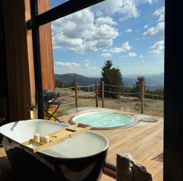 Ascent Lodge -Jacuzzi si Panoramic View