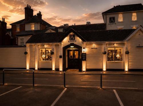 Ashbys Accommodation & Spa hire