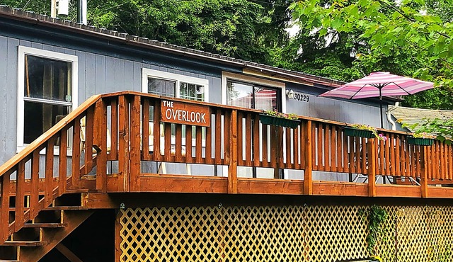 Ashford 3 bdrm/2 bath, adjacent to Rainier BaseCamp