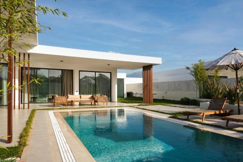 Ashta Nordic Suite