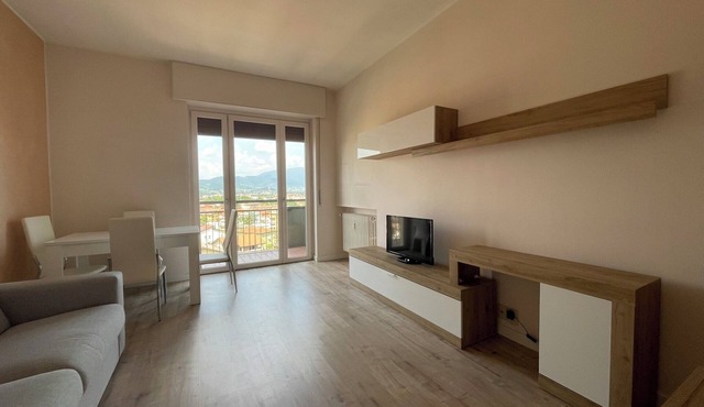 Asia House [Panoramic Penthouse] 5 min BGY airport, Bolognini hospital, Fiera BG