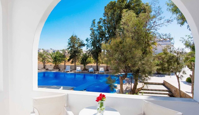Aspro Phos Double Room BB Garden View