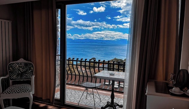 Assos Longevity Hotel