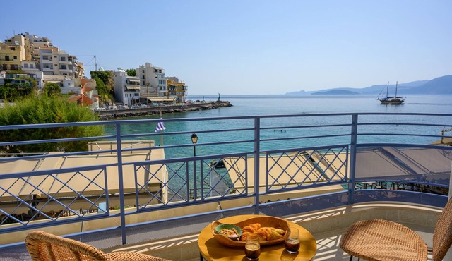 Asteria Seafront Luxury Apartment