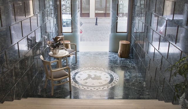 Astron Hotel