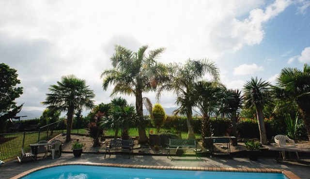 ASURE Kaimai View Motel