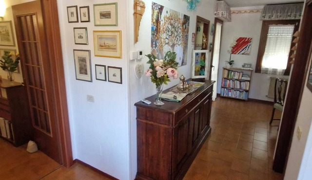 At Riki's cozy 100sqm Apartment overlooking the Tuscan hills.