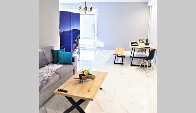 Athens Central 3BD Apartment next to Metro Luxury
