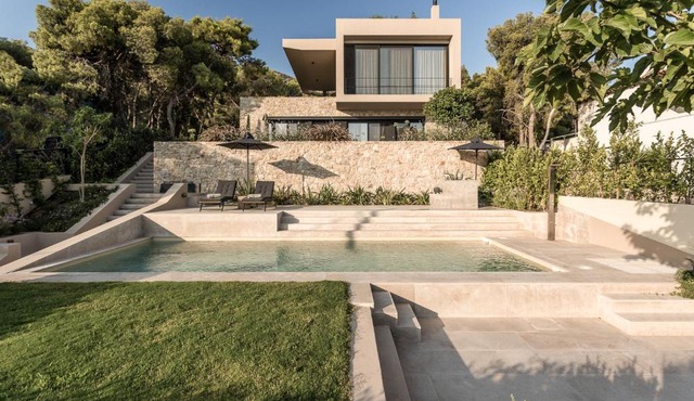 Athmonia Residence with Private Pool