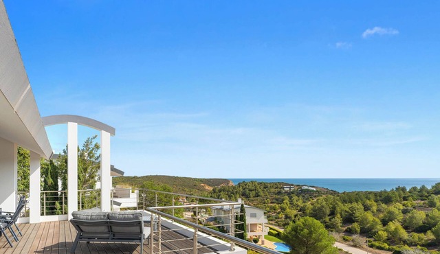 Atlantic View Villa (QDF85)