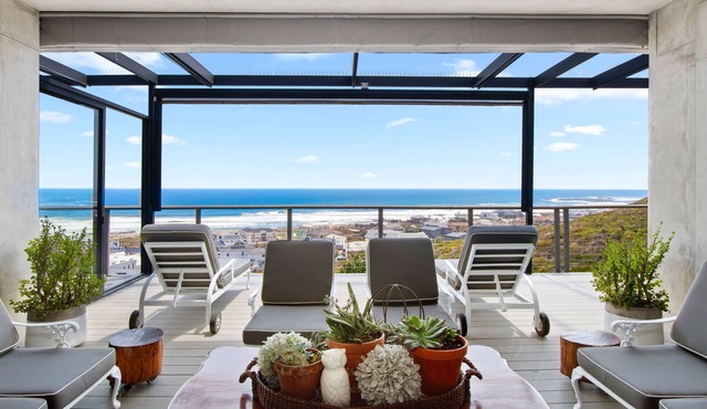Atlantic Views - Three Bedroom House, Sleeps 7