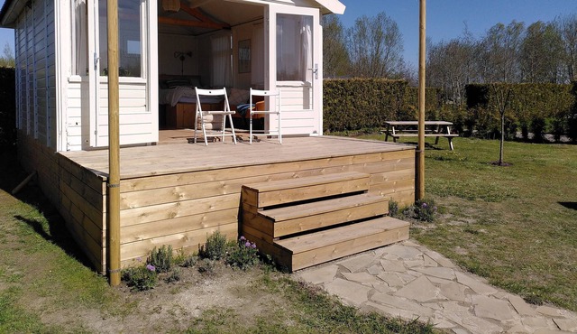 Atmospheric tiny house with private garden