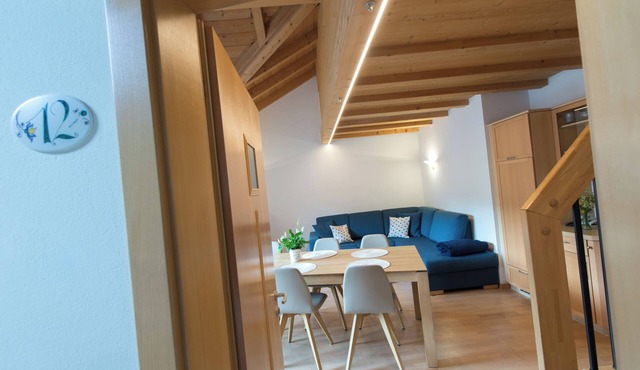 Attic apartment 80sqm 6 people with sheets kitchen oven dishwasher