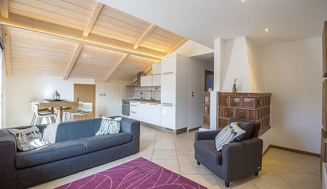 Attic Cherry Cavalese