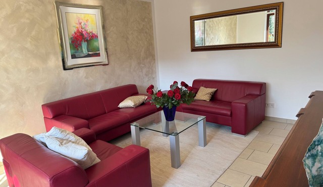 Attractive vacation apartment in the countryside for connoisseurs, 10 minutes walk to the center