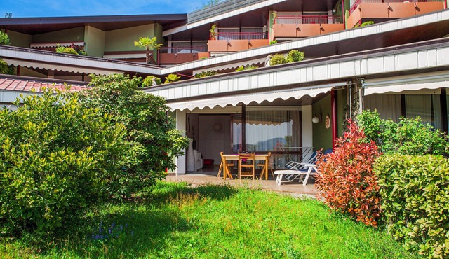 Attractive studio with terrace and garden, pool and dream view