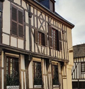 AU CHAMBELLAN