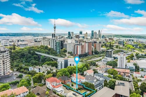 Auckland City Oasis with Pool
