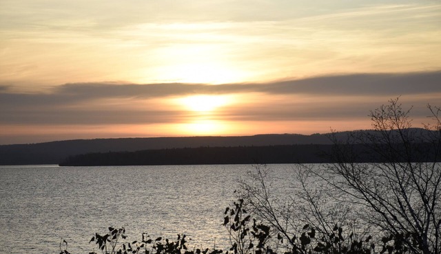 August through Fall Weekend Openings! Lake Superior Direct Lake-front!