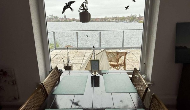 Auguste Viktoria vacation apartment - Holiday apartment directly on the Großer Plöner See