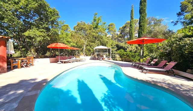 Aups - Charming Bas de Villa in the heart of nature