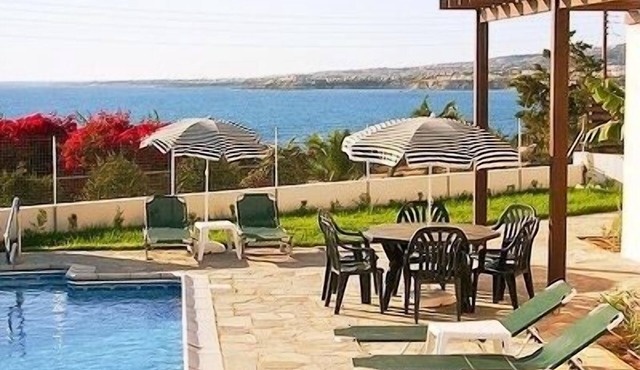 Aura Holiday Villas