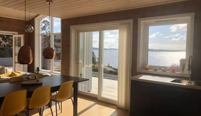 Austevoll Cottage With Stunning sea Views!