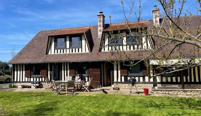 Authentic Normandy farmhouse near a Seine nature reserve