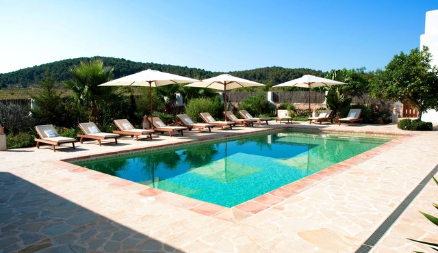 AUTHENTIC IBIZAN TRADITIONAL ARCHITECTURE HOUSE-FAMILY HERITAGE