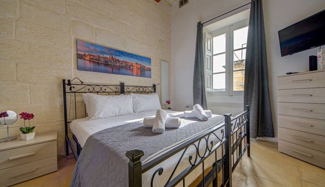 Authentic 1BR home in the Heart of Birgu!