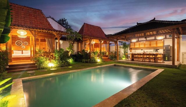 Authentic 4BR Santuary Traditional Joglo House in Bali's Cultural Heart