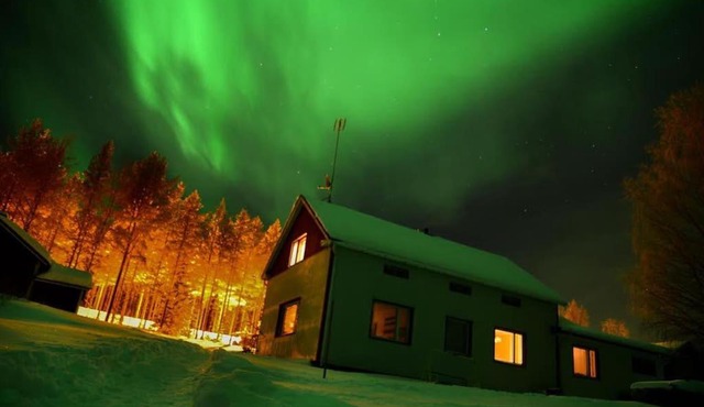 Authentic Arctic Country House By the River