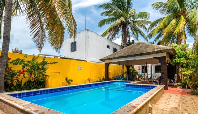 Authentic Casita 1 Block to the Beach and Malecon!