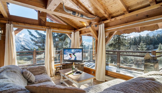 Authentic chalet in Courchevel 1850 with terrace and parking