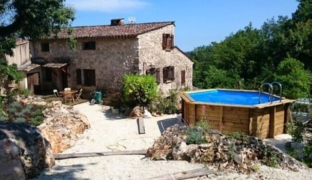 Authentic charming house in a quiet wooded park.