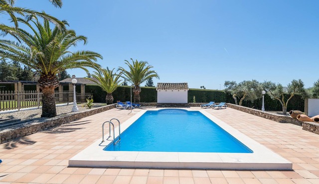 Authentic friendly cottage with garden and private outdoor pool.