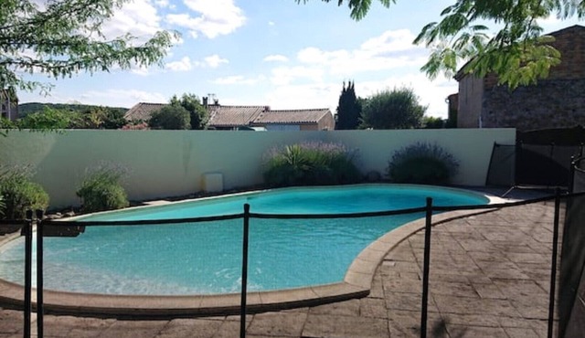 Authentic farmhouse & Annex with stunning pool and tranquil gardens sleeps 12